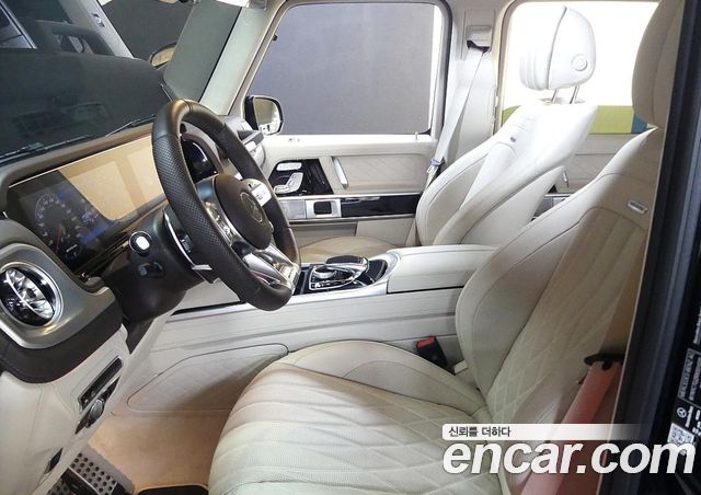 Mercedes-Benz G-Class — interior
