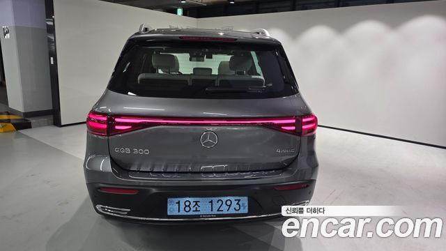 Mercedes-Benz EQB — interior