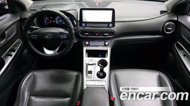 Hyundai Kona — interior