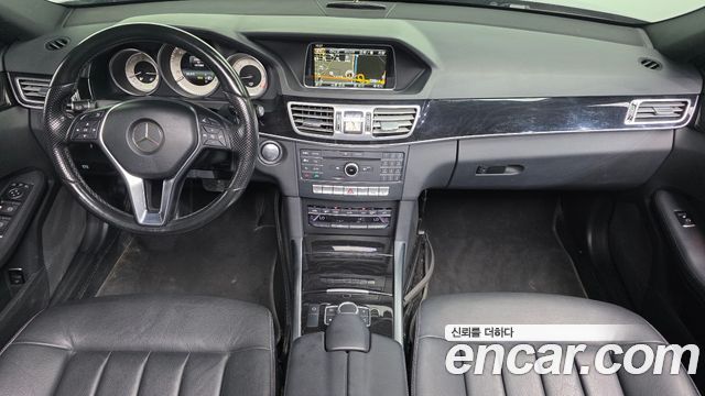 Mercedes-Benz E-Class — interior