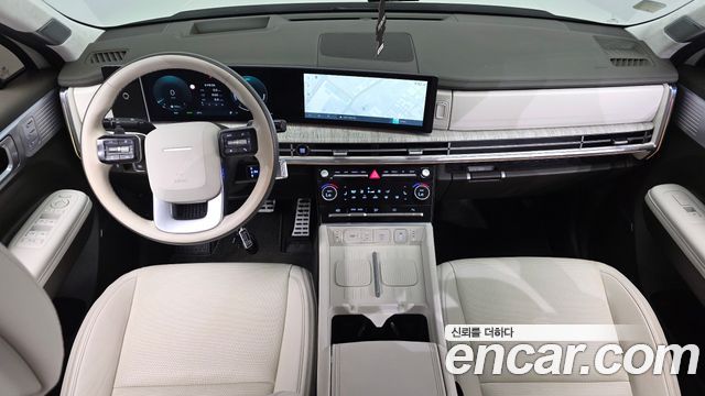 Hyundai Santa Fe — interior