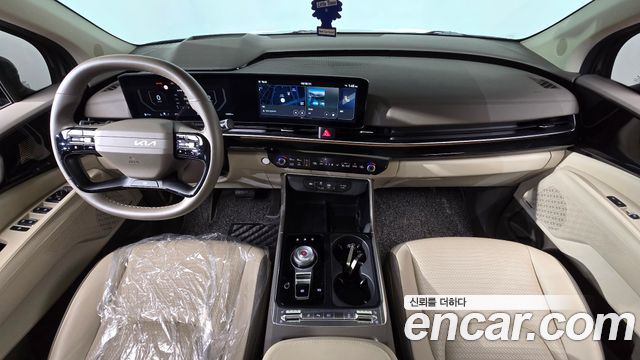 Kia Carnival — interior