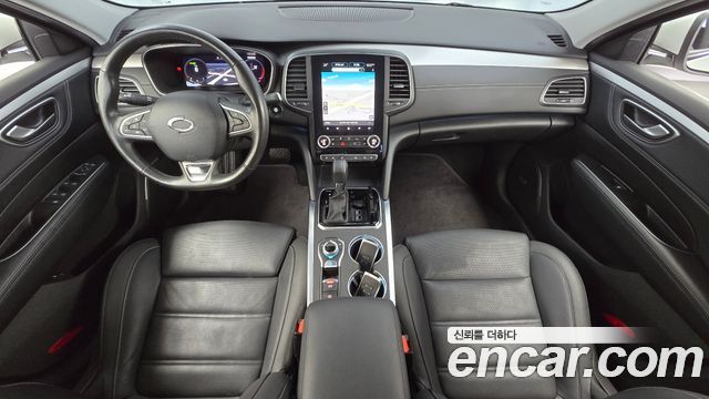 Renault Korea SM6 — interior