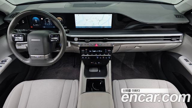 Hyundai Grandeur — interior