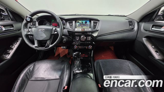 Kia K7 — interior