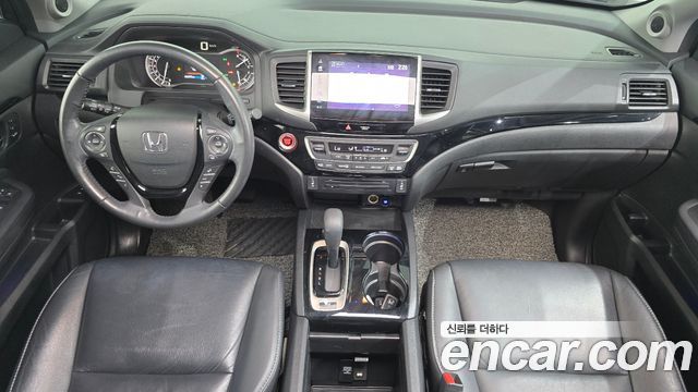 Honda Pilot — interior