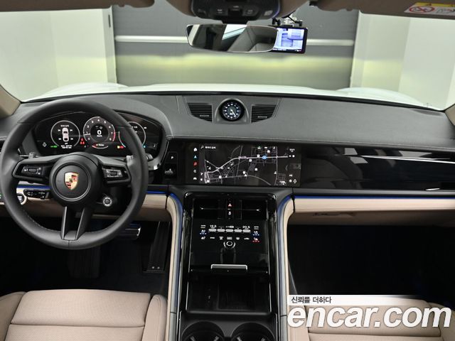 Porsche Panamera — interior