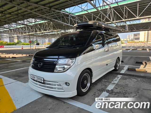 Nissan Elgrand — exterior