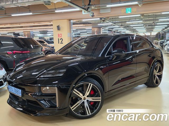Porsche Macan — exterior