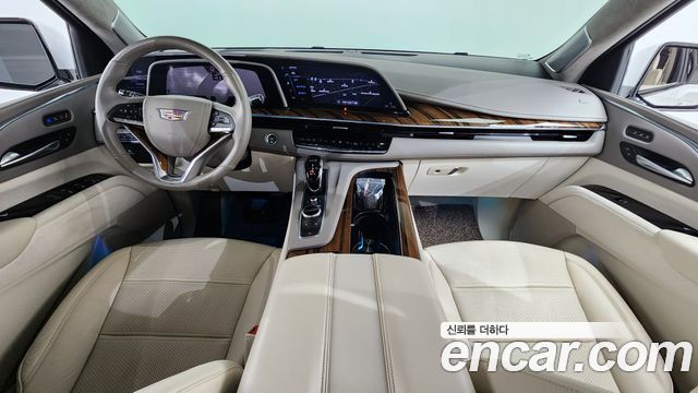 Cadillac Escalade — interior