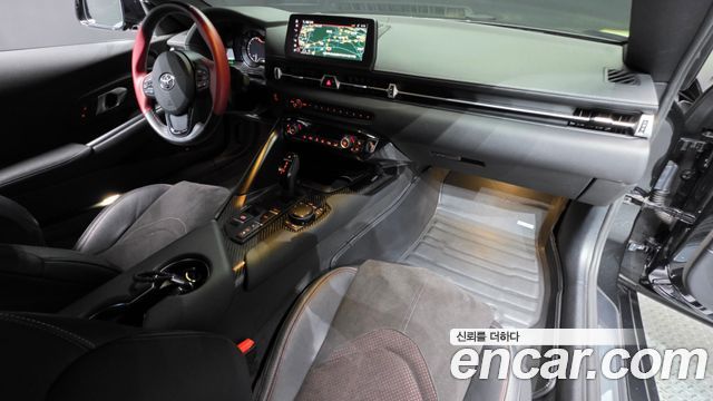 Toyota Supra — interior