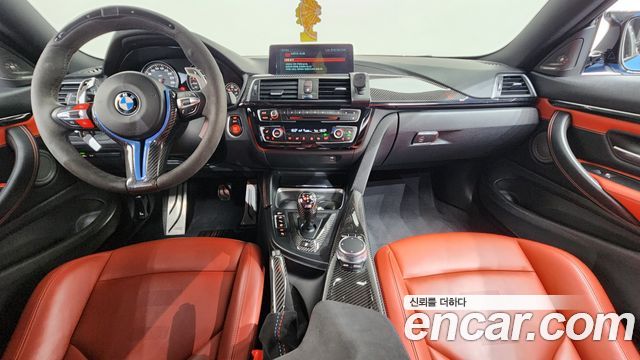 BMW M4 — interior