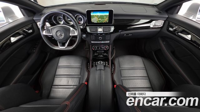 Mercedes-Benz CLS-Class — interior