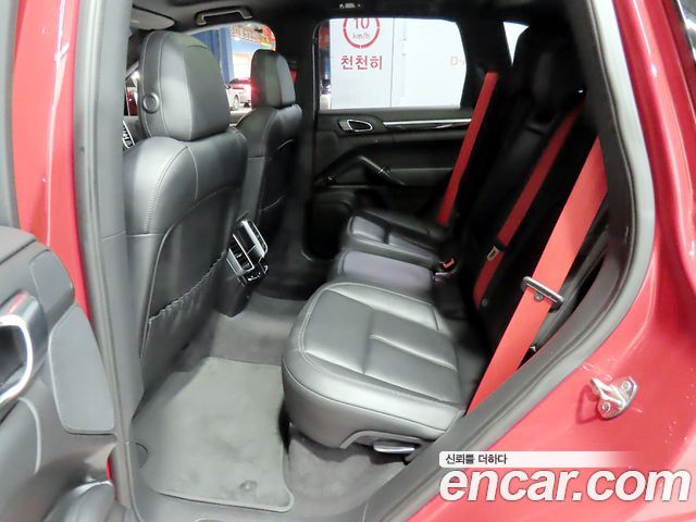 Porsche Cayenne — interior