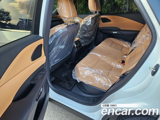 Lexus RX — interior