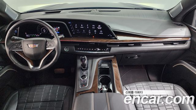 Cadillac Escalade — interior