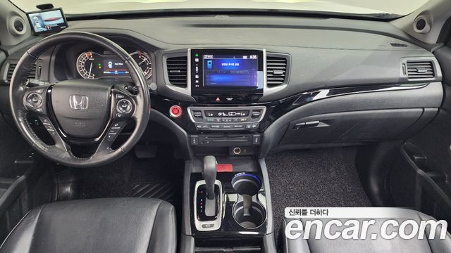 Honda Pilot — interior