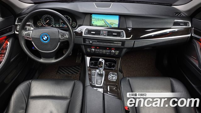 BMW 5 Series — interior