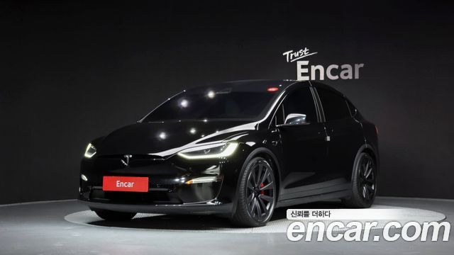 Tesla Model X — exterior