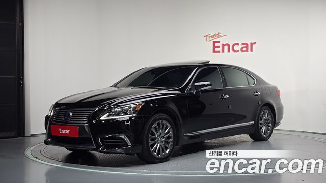 Lexus LS — exterior