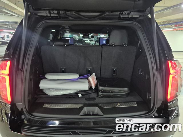 Chevrolet Korea Tahoe — interior