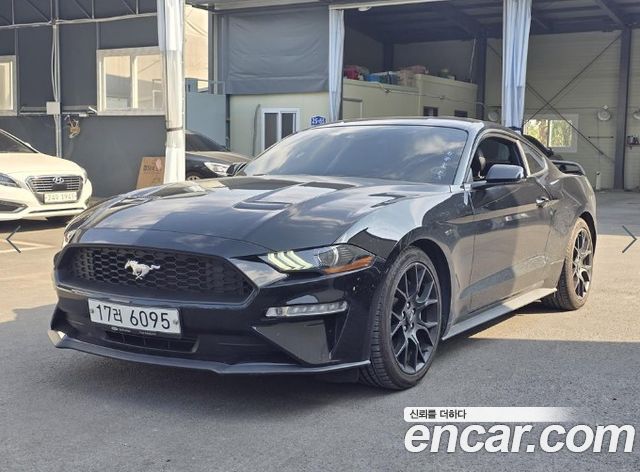 Ford Mustang — exterior
