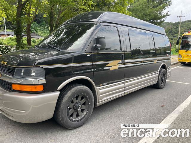 Chevrolet Express Van — exterior