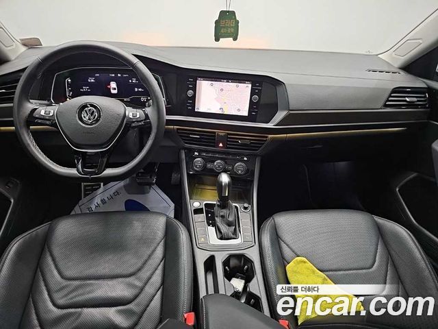 Volkswagen Jetta — interior