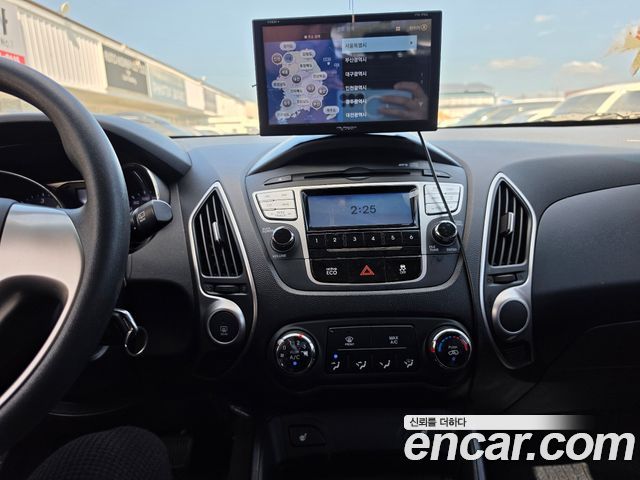 Hyundai Tucson — interior