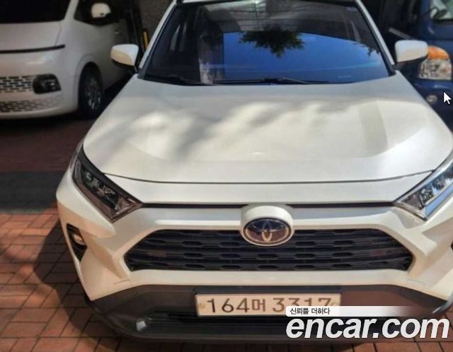 Toyota RAV4 — exterior