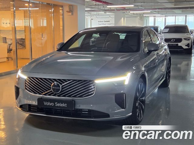 Volvo S90 — exterior