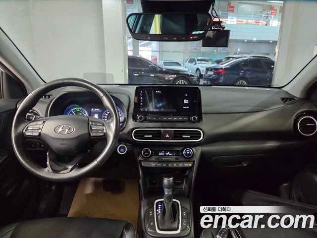 Hyundai Kona — interior