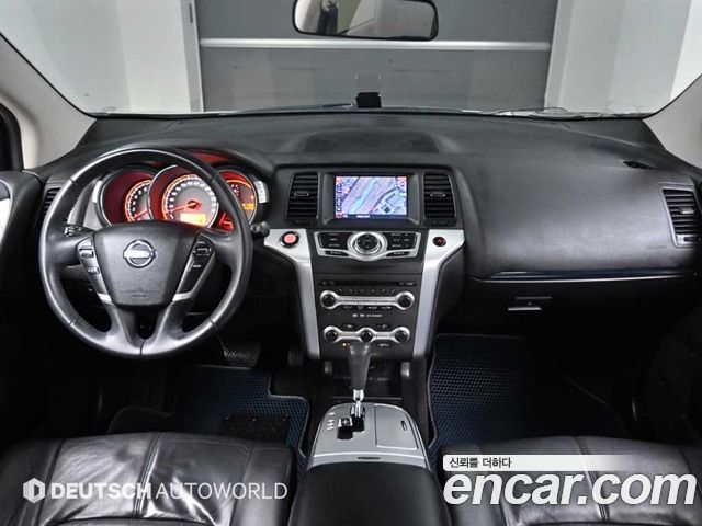 Nissan Murano — interior