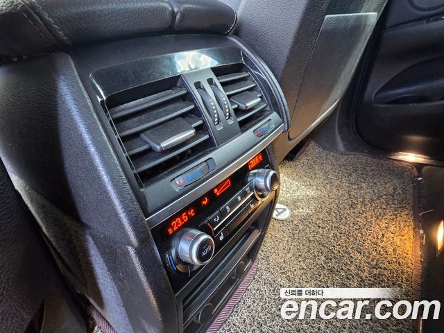 BMW X6 — interior