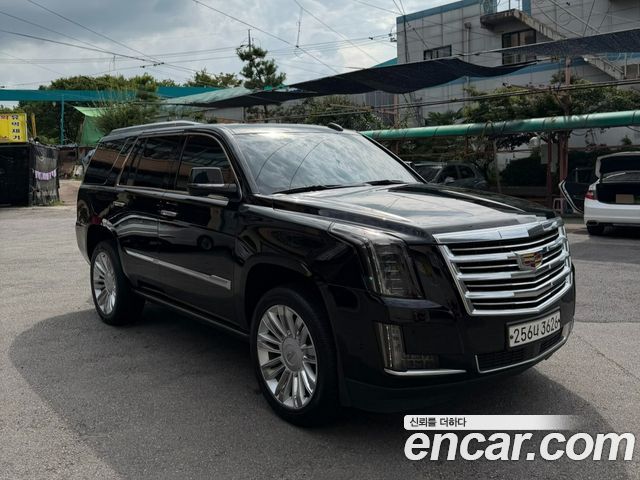 Cadillac Escalade — exterior