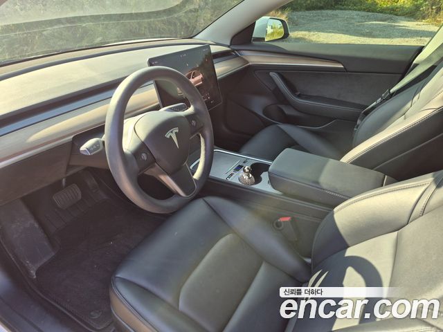 Tesla Model 3 — interior