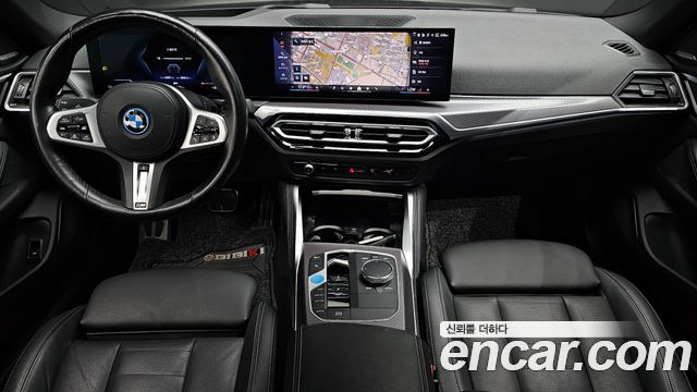 BMW i4 — interior