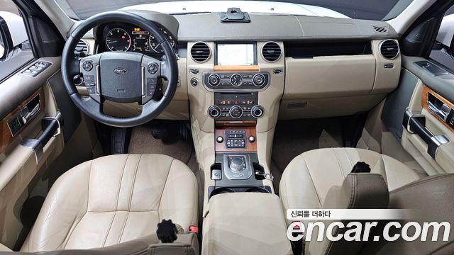 Land Rover Discovery — interior