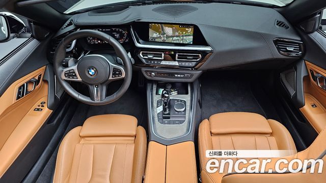 BMW Z4 — interior