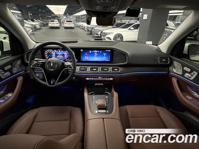Mercedes-Benz GLE-Class — interior