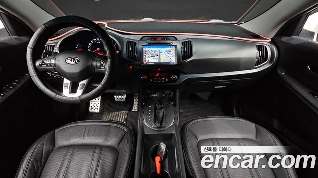 Kia Sportage — interior