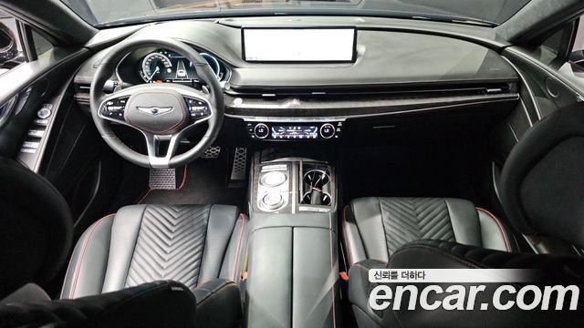 Genesis G80 — interior