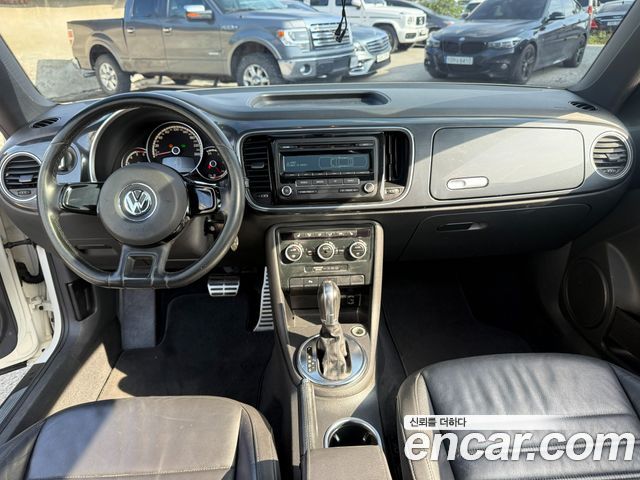 Volkswagen Beetle — interior