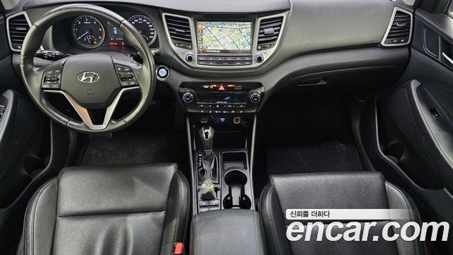 Hyundai Tucson — interior