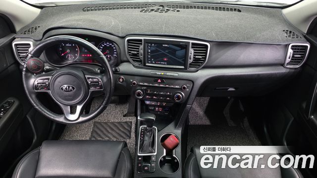 Kia Sportage — interior