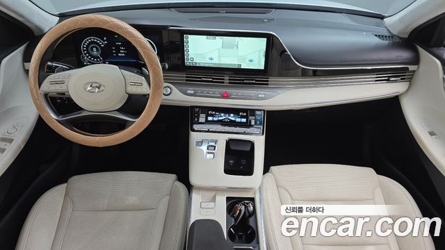 Hyundai Grandeur — interior
