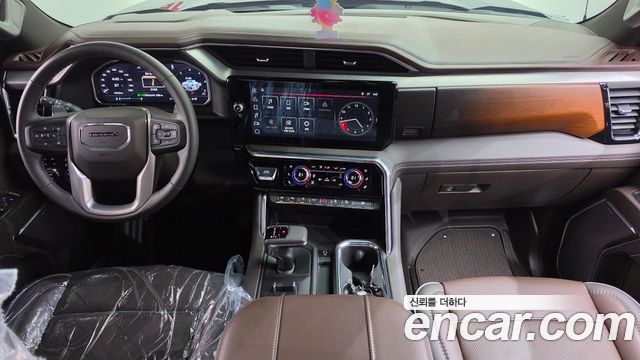 GMC Sierra — interior