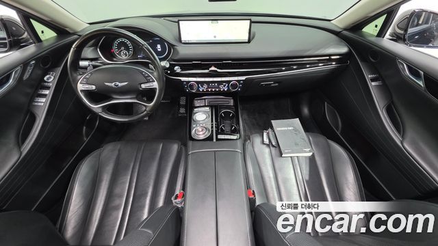 Genesis G80 — interior