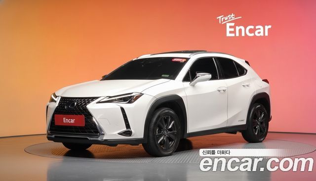 Lexus UX — exterior