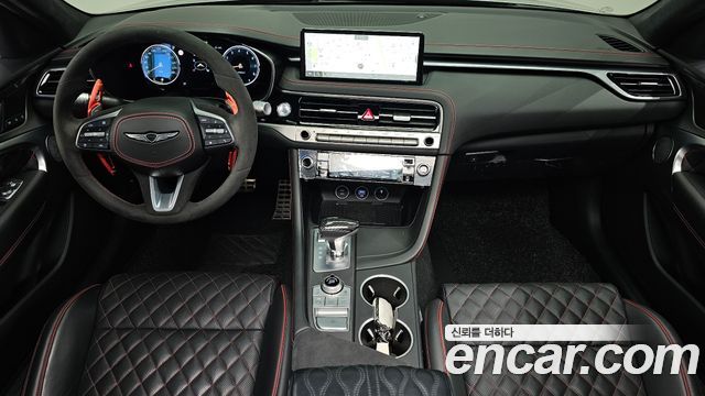 Genesis G70 — interior